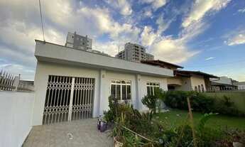 Imagem 2: Casa para Locação em Itajaí, São João, 3 dormitórios, 1 suíte, 2 banheiros, 2 vagas