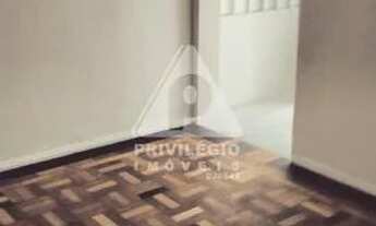 Imagem: Excelente quarto e sala com área de serviço