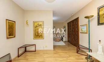 Imagem 5: Casa térrea com 388m², piscina, 4 dormitórios e grande quintal