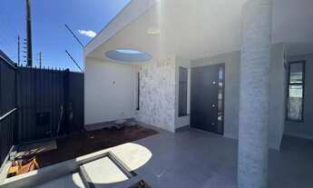 Imagem 2: Casa à venda em Maringá, Jardim Maravilha, com 4 quartos, com 211.45 m²