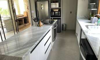 Imagem 7: Casa para aluguel possui 500 metros quadrados com 6 quartos.