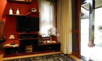 Imagem 3: Casa com 3 quartos, e 2 suítes, com 2 vagas cobertas, e 168,07 privativos no Planalto em G