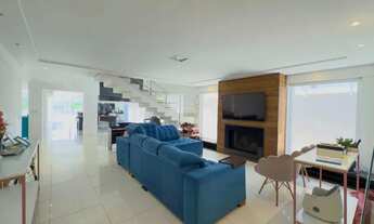 Imagem 2: Casa em condomínio à venda no bairro Belém Novo com 465 m² e 5 dormitórios/quartos