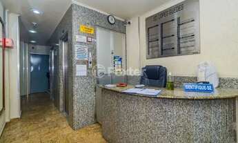 Imagem 7: Apt 3 dormitórios no centro histórico próximo a Lojas Renner da rua Otávio Rocha