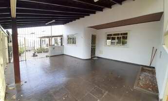 Imagem 3: Casa com 02 Quartos + DCE, 140 m², sozinha no Lote, QNL 01, Bl. E, Taguatinga, ao lado dos