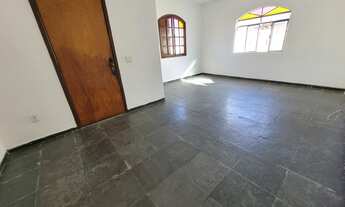 Imagem 2: Casa para venda tem 360 metros quadrados com 3 quartos em Novo Progresso - Contagem - MG