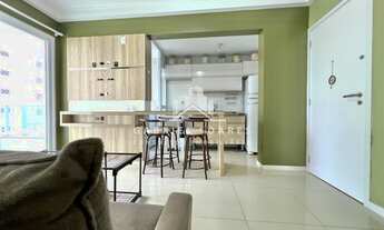 Imagem 2: Apartamento 2 dormitórios sacada com churrasqueira no bairro Carvoeira em Florianópolis/SC