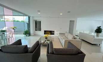 Imagem 6: Casa com 6 Suítes na principal avenida de Jurerê Internacional para locação anual, R$ 35