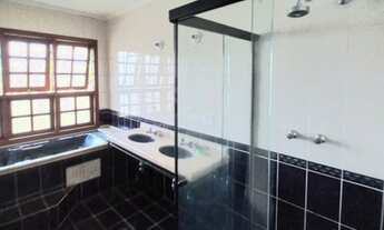 Imagem 4: Casa de condomínio para aluguel possui 300 metros quadrados com 4 quartos