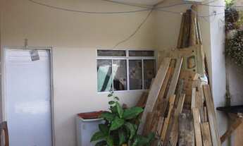 Imagem 2: Vendo casa boa c/3 cômodos/garagem e edícula, Santana de Parnaíba/R$80 mil + parcelas