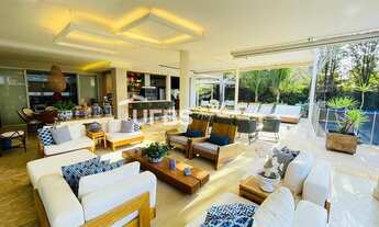 Imagem 7: Casa de condomínio sobrado para venda possui 500 metros quadrados com 4 quartos