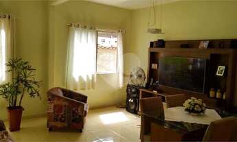 Imagem 3: Casa duplex com terraço