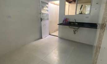 Imagem 4: Sobrado Impecável em Condomínio com 2 Dormitórios, Quintal e Garagem no Tude Bastos