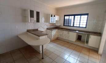 Imagem 2: Casa sobrado, com 4 dormitórios, no bairro Jardim Santa Ângela, em Ribeirão Preto/SP