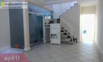 Imagem: Casa de 3 Dormitórios na Rua Embuaçu