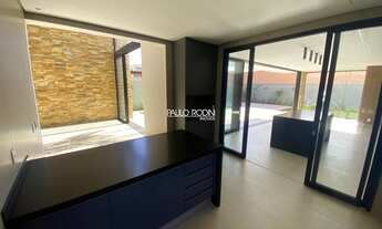 Imagem 7: Casa de condomínio sobrado para venda tem 397 metros quadrados com 4 quartos