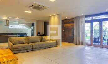 Imagem 4: ITAJAí - Casa Padrão - Praia Brava