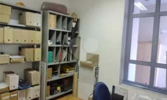 Imagem 2: Casa na Vila Mariana com 7 salas, 1 vaga - Locação e Venda