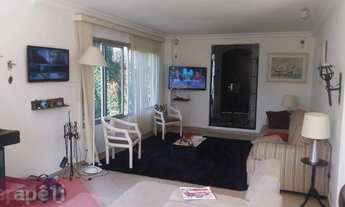 Imagem: Casa de 4 Dormitórios na Rua Nicolau Alayon