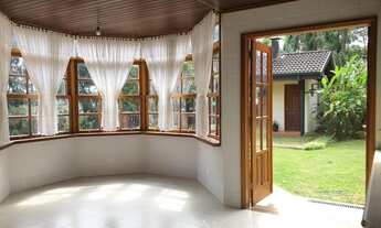 Imagem 2: Casa de condomínio sobrado para aluguel e venda possui 568 metros quadrados com 4 quartos