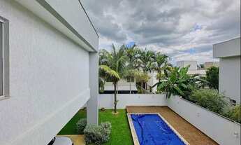 Imagem 6: Casa de condomínio sobrado para venda possui 482 metros quadrados com 4 quartos