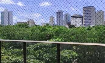 Imagem 2: Apartamento para aluguel e venda possui 201 metros quadrados com 4 quartos