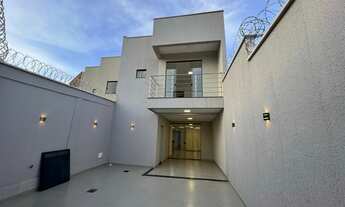 Imagem 2: Oportunidade irresistível ! Sobrado com 3 suítes plenas localizado no Gentil Meireles