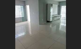 Imagem 6: Casa com piscina - Zona leste