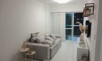 Imagem 2: Ótimo apartamento com sol da manhã, vista indevassável e vaga de garagem. Localização priv