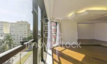 Imagem 5: JANELÕES COM VISTA PARA O PÁTIO BATEL!