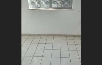 Imagem 2: Apartamento para venda possui 65 metros quadrados com 2 quartos em Cascadura - Rio de Jane