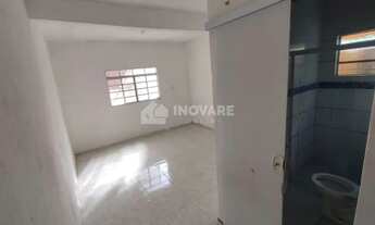 Imagem 7: CS2111L - ALUGA-SE CASA DE 1 DORM GRANDE E 2 VAGAS DE GARAGEM PRÓX AO SUPERMERCADO SÃO JOS