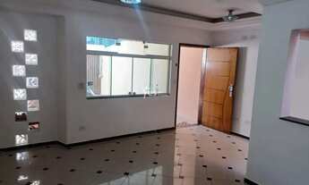 Imagem: Casa Sobrado para Alugar no Campestre, Espaçosa