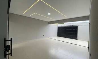 Imagem: Casa esquina 2/4 Bairro Lírios do Campo