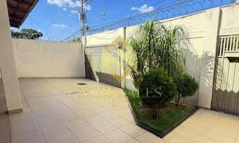 Imagem 5: Casa- 4 quartos, 2 suítes, 300m²- Setor Coimbra, Goiânia GO