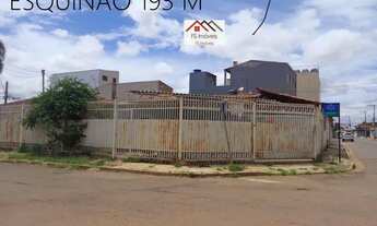 Imagem 6: QR 112 Ótimo Lote Esquinão 193 com Casa na LAJE 3 Quartos Lado Metrô Escriturada em Samamb