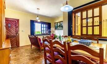 Imagem 4: Ampla Casa Térrea à Venda no Jardim Sabará - Porto Alegre