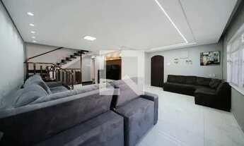 Imagem 2: Casa à Venda - Jardim Brasília, 6 Quartos, 271 m2