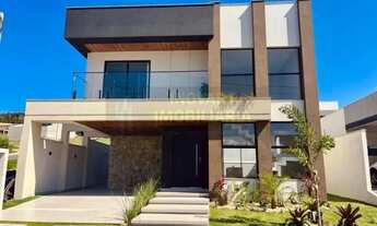 Imagem: Casa de alto padrão dentro de condomínio