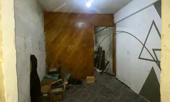 Imagem 4: Vendo barracão em rua