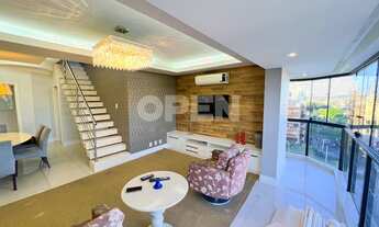 Imagem 5: Cobertura duplex para aluguel possui 236 metros quadrados com 3 quartos