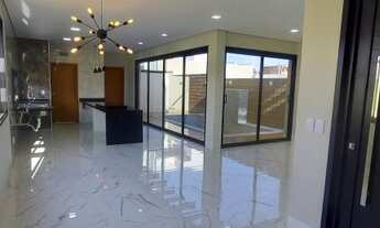 Imagem 7: Casa para venda possui 247 metros quadrados com 3 quartos em Condomínio Belvedere - Cuiabá