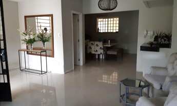 Imagem 6: Casa de 3 Dormitórios na Avenida Ceci