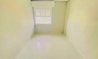 Imagem 4: Apartamento 2 dorm. no José Menino em Santos sacada com linda vista para o mar