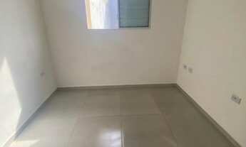 Imagem 6: Sobrado Impecável em Condomínio com 2 Dormitórios, Quintal e Garagem no Tude Bastos