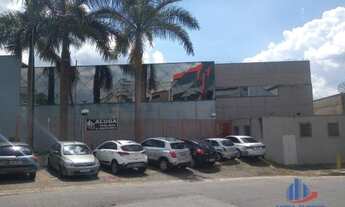 Imagem 2: Área Terreno 4.913,85 m²; Área Construída 5.157,81 m²; Galpão industrial, feito em alvenar