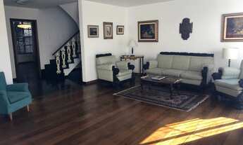 Imagem 2: Casa de 7 Dormitórios na Rua Maracaí