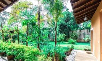 Imagem 4: Sobrado para aluguel e venda possui 726 metros quadrados com 4 quartos