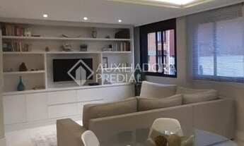 Imagem 2: Impecável apartamento, garagem 2 carros,depósito exclusivo.Bairro Bela Vista próximo praça