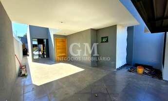 Imagem 2: Casa térrea com piscina e asfalto no bairro Rita Vieira I